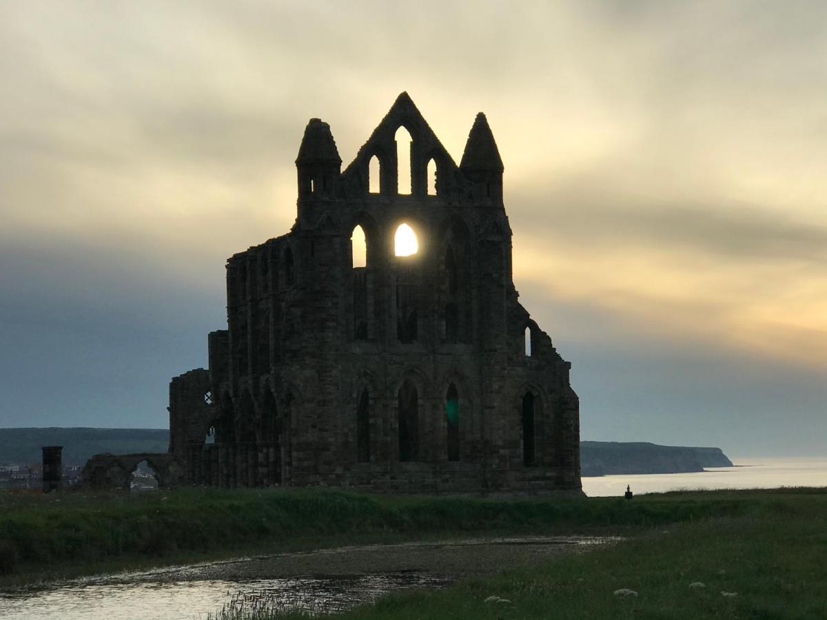 Low Tide Whitby Zewnętrze zdjęcie